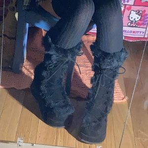 trading/selling demonias
